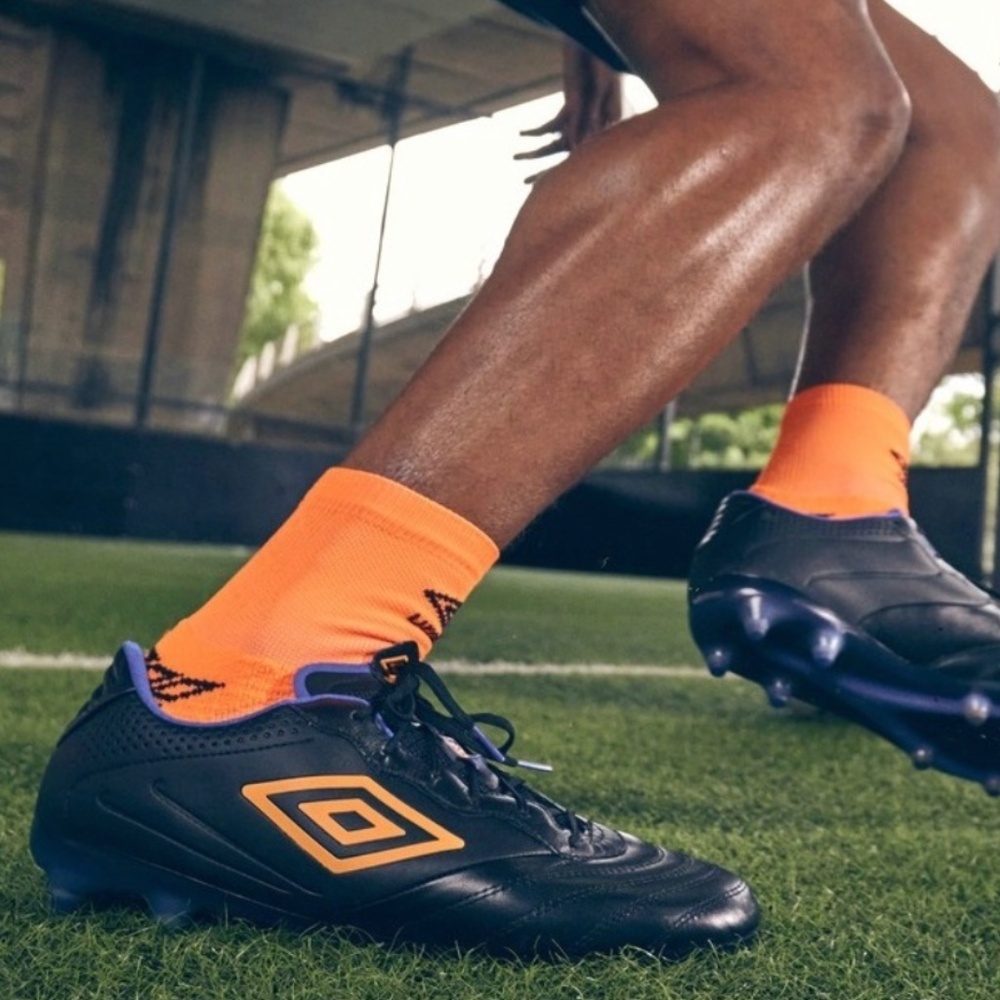 Umbro Tocco III League FG Men's Size 9 (Euro 42.5)